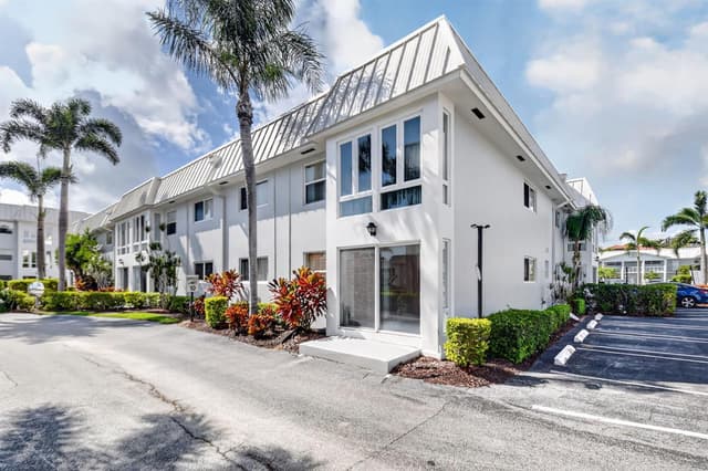 32 COLONIAL CLUB Drive # 102, Boynton Beach FL 33435 - Boynton Beach, FL - Photo 3