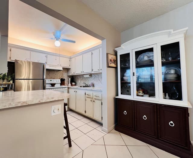 159 Berkshire H, West Palm Beach FL 33417 - West Palm Beach, FL - Photo 2