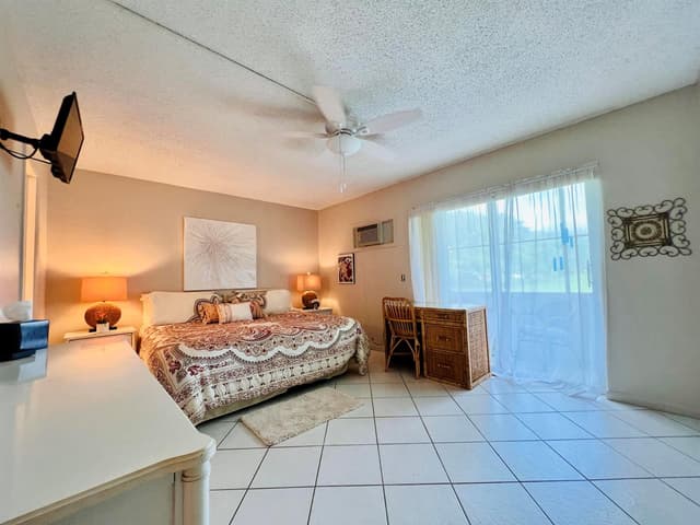 159 Berkshire H, West Palm Beach FL 33417 - West Palm Beach, FL - Photo 5