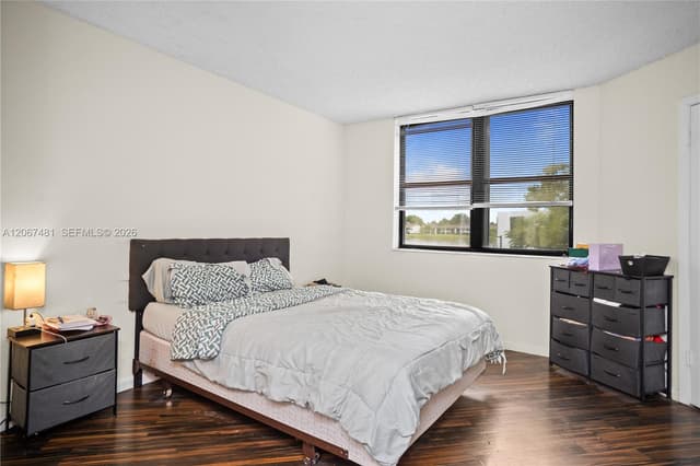 213 Lake Pointe Dr # 203, Oakland Park FL 33309 - Oakland Park, FL - Photo 6