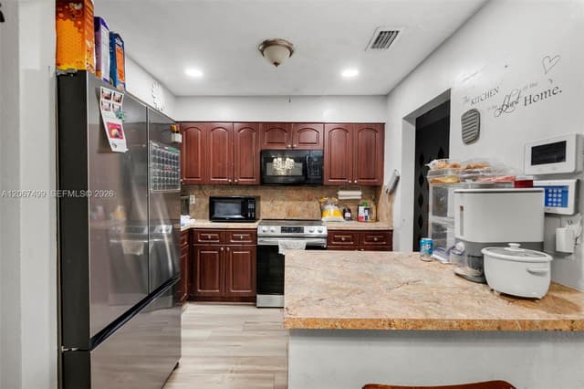 6921 Taylor St, Hollywood FL 33024 - Hollywood, FL - Photo 3