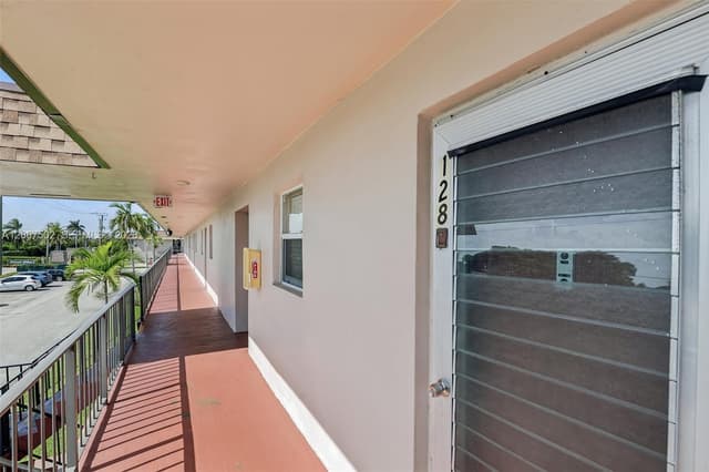 200 Bonnie Blvd # 128, Palm Springs FL 33461 - Palm Springs, FL - Photo 2