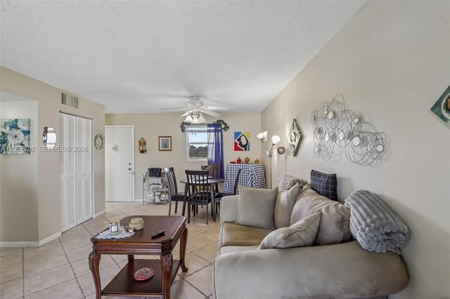 200 Bonnie Blvd # 128, Palm Springs FL 33461 - Palm Springs, FL - Photo 3