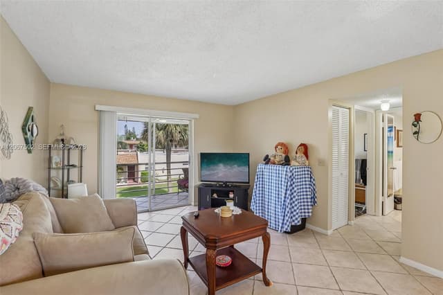 200 Bonnie Blvd # 128, Palm Springs FL 33461 - Palm Springs, FL - Photo 5