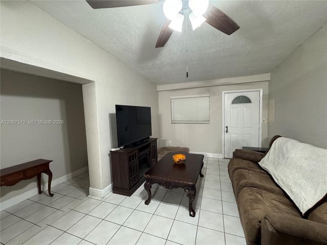 10920 Westwood Lake Dr, Miami FL 33165 - Miami, FL - Photo 6
