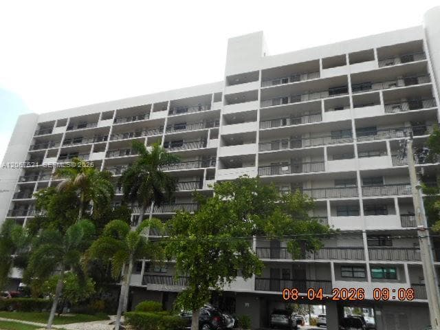4800 Bayview Dr # 802, Fort Lauderdale FL 33308 - Fort Lauderdale, FL - Photo 2