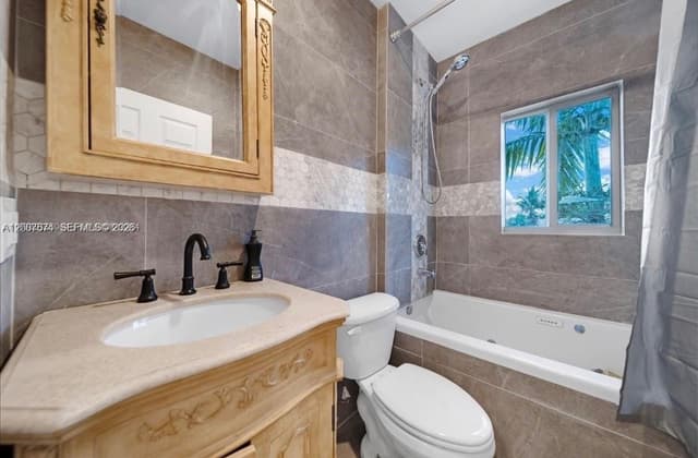 615 NW 10th Ter # 1, Fort Lauderdale FL 33311 - Fort Lauderdale, FL - Photo 4