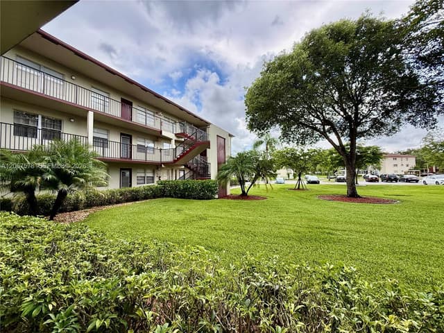 150 150 SW 134TH WAY # R109, Pembroke Pines FL 33027 - Pembroke Pines, FL - Photo 6
