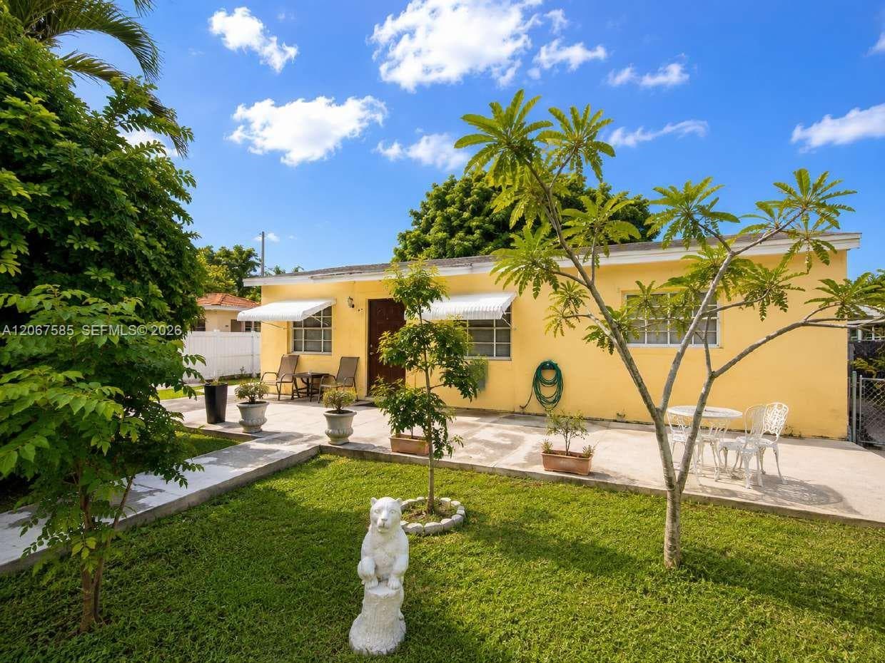 371 W 47th St, Hialeah FL 33012 - Hialeah, FL - Photo 1