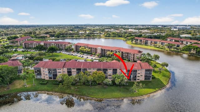 13705 SW 12th St # 103B, Pembroke Pines FL 33027 - Pembroke Pines, FL - Photo 2