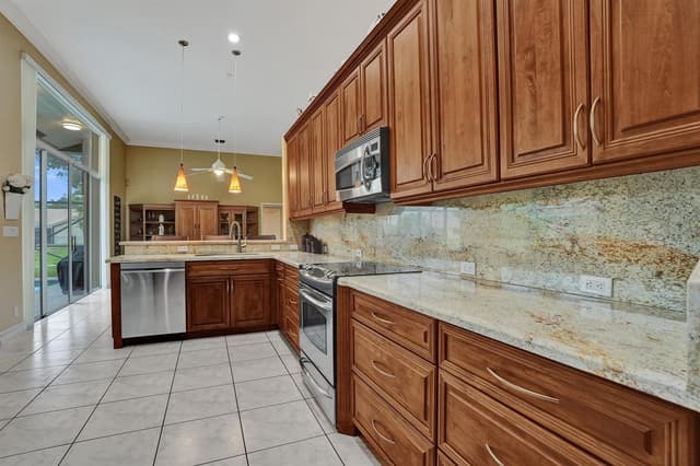 4850 NW 95TH Drive, Coral Springs FL 33076 - Coral Springs, FL - Photo 7