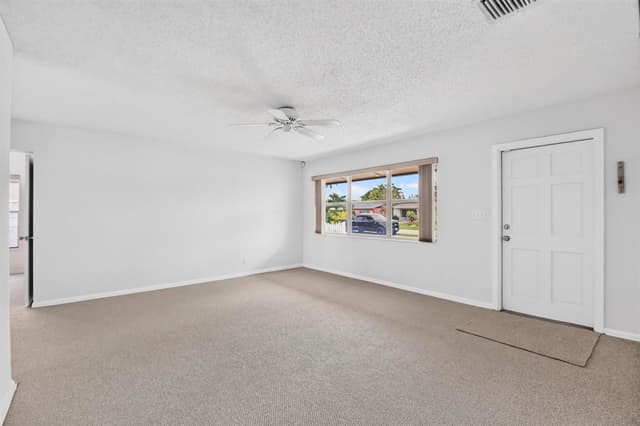129 GREENBRIER Drive, Palm Springs FL 33461 - Palm Springs, FL - Photo 3
