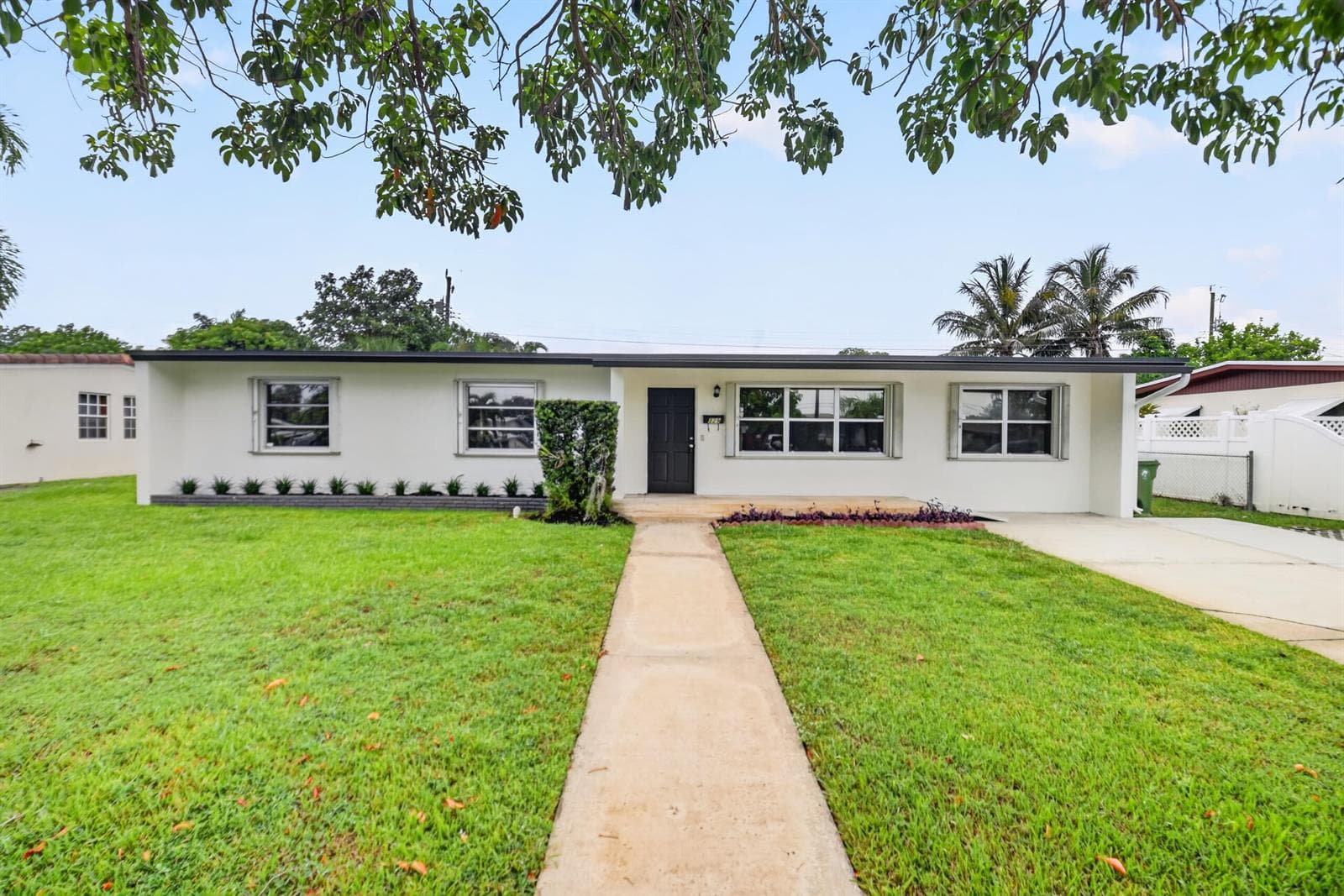 129 GREENBRIER Drive, Palm Springs FL 33461 - Palm Springs, FL - Photo 1