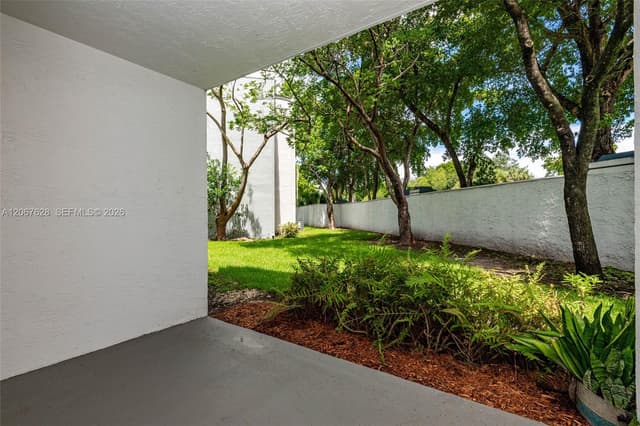 6272 NW 186th St # 106, Miami FL 33015 - Miami, FL - Photo 4