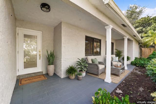 244 NW 102nd Terrace, Plantation FL 33324 - Plantation, FL - Photo 2