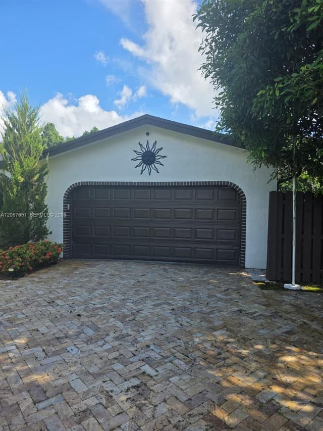 18611 SW 61st Ct, Southwest Ranches FL 33332 - Southwest Ranches, FL - Photo 6