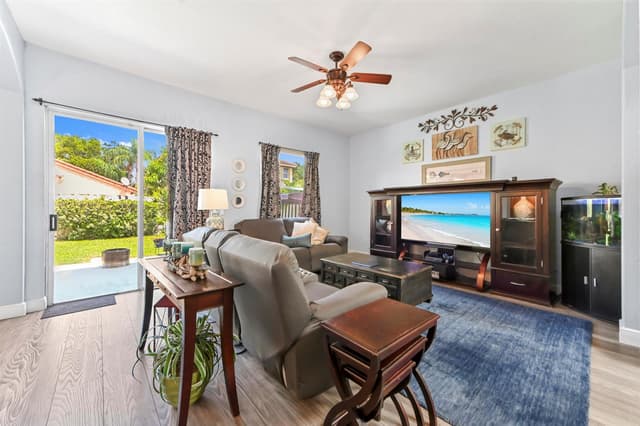 4442 ONEGA Circle, West Palm Beach FL 33409 - West Palm Beach, FL - Photo 4