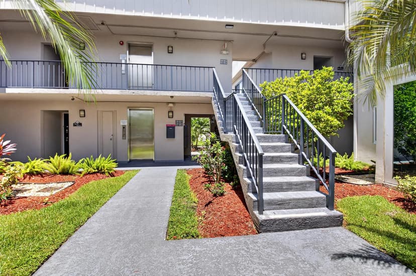 174 CAPRI D E # 174, Delray Beach FL 33484