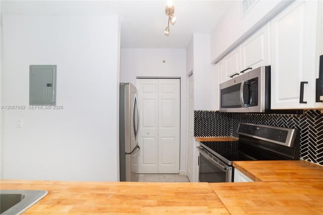17125 N Bay Rd # 3410, Sunny Isles Beach FL 33160 - Sunny Isles Beach, FL - Photo 4