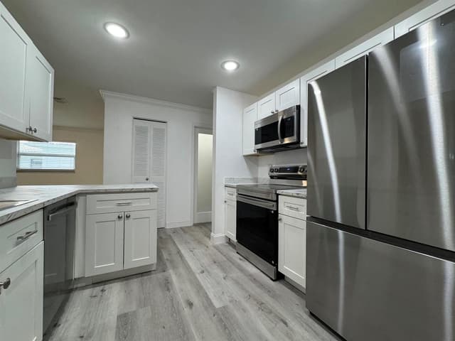 1331 W Campanelli Drive, Plantation FL 33322 - Plantation, FL - Photo 6