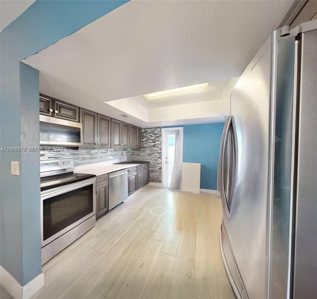 2411 Thomas St, Hollywood FL 33020 - Hollywood, FL - Photo 3