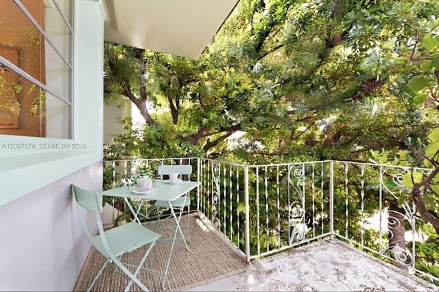 945 10th St # 3, Miami Beach FL 33139 - Miami Beach, FL - Photo 2