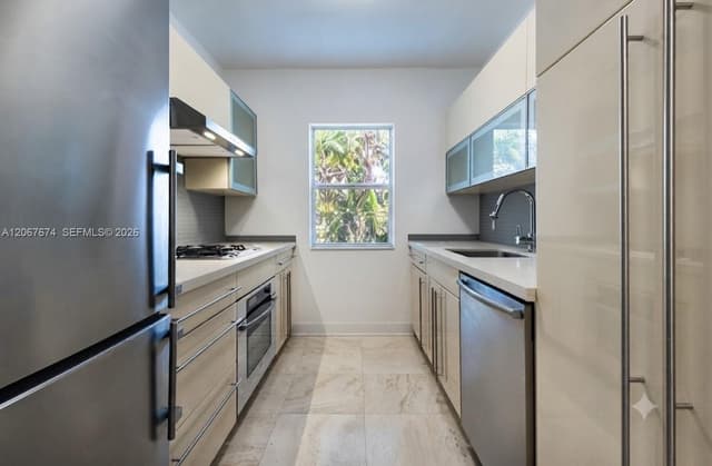 945 10th St # 3, Miami Beach FL 33139 - Miami Beach, FL - Photo 5