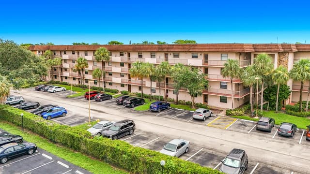 4970 E Sabal Palm Boulevard # 412, Tamarac FL 33319 - Tamarac, FL - Photo 2