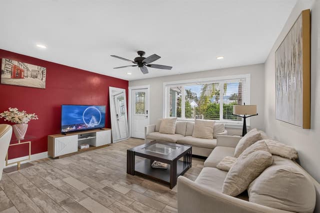 216 E 24th Street, Riviera Beach FL 33404 - Riviera Beach, FL - Photo 5