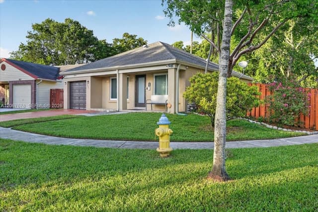 8601 SW 16th St, Pembroke Pines FL 33025 - Pembroke Pines, FL - Photo 4