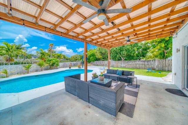 8611 SW 207th Ter, Cutler Bay FL 33189 - Cutler Bay, FL - Photo 5