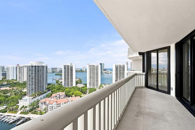2000 Island Boulevard # 2905, Aventura FL 33160 - Aventura, FL - Photo 4