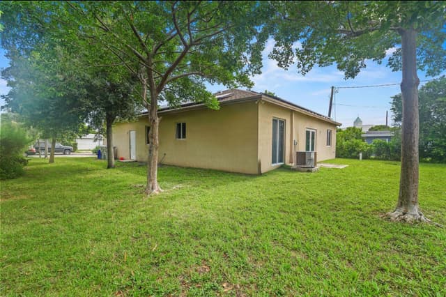 2430 NW 13TH Street, Pompano Beach FL 33069 - Pompano Beach, FL - Photo 5