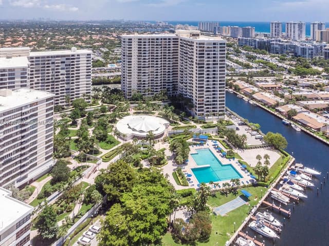 600 Three Islands Blvd # 1113, Hallandale Beach FL 33009 - Hallandale Beach, FL - Photo 2