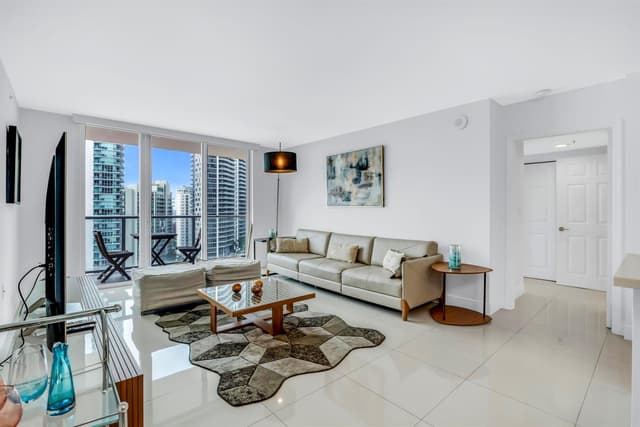 1155 BRICKELL BAY Drive # 2509, Miami FL 33131 - Miami, FL - Photo 7