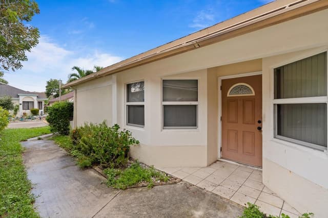312 BISHOP Road, North Lauderdale FL 33068 - North Lauderdale, FL - Photo 5