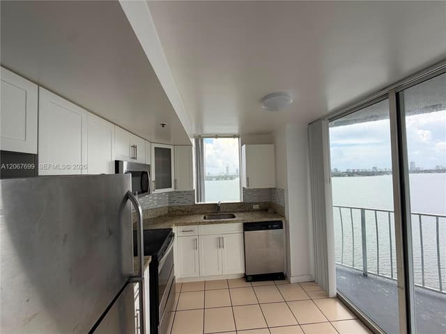 7601 E Treasure Dr # 2220, North Bay Village FL 33141 - North Bay Village, FL - Photo 2