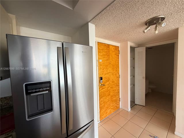 7601 E Treasure Dr # 2220, North Bay Village FL 33141 - North Bay Village, FL - Photo 4