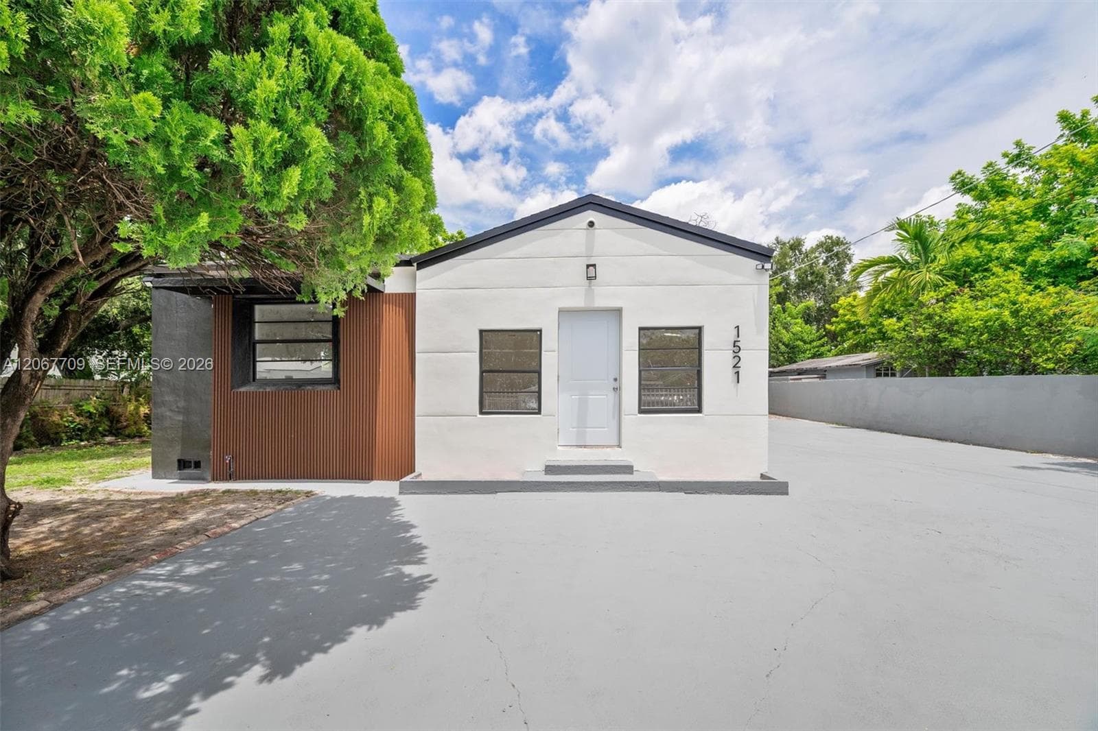 1521 NW 33rd St, Miami FL 33142 - Miami, FL - Photo 1