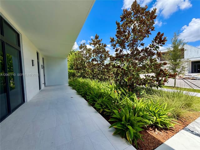 16752 S Botaniko Dr S, Weston FL 33326 - Weston, FL - Photo 5