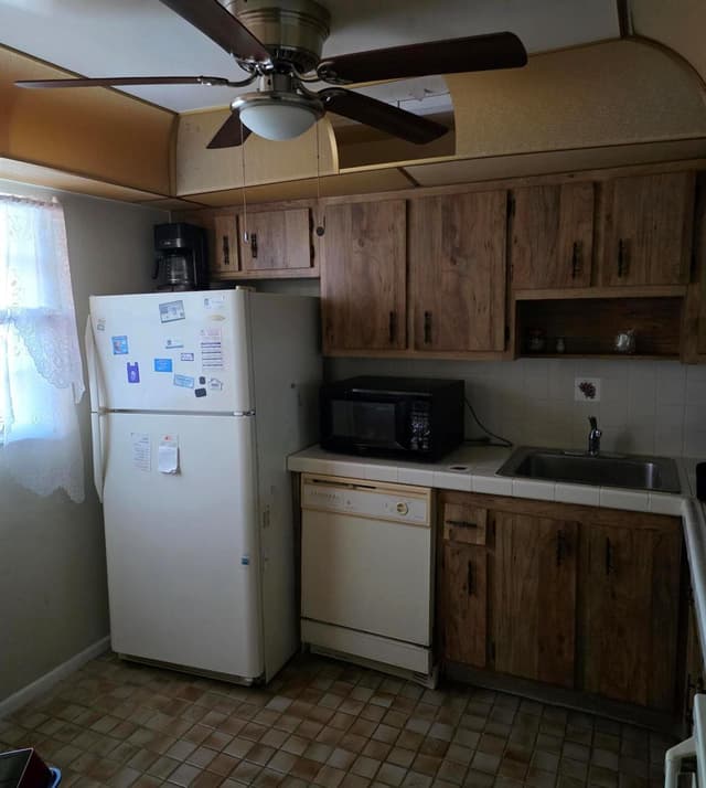 1891 SW 81ST Avenue # 211, North Lauderdale FL 33068 - North Lauderdale, FL - Photo 4