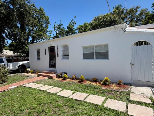1318 NW 34th St, Miami FL 33142 - Miami, FL - Photo 3