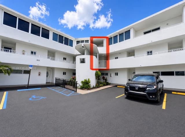 5611 W 25th Ct # 8A, Hialeah FL 33016 - Hialeah, FL - Photo 3