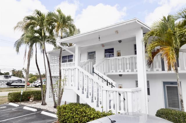 6500 Winfield Boulevard Unit 201, Margate FL 33063 - Margate, FL - Photo 2