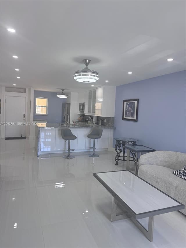 410 SE 2nd St # 223, Hallandale Beach FL 33009 - Hallandale Beach, FL - Photo 3