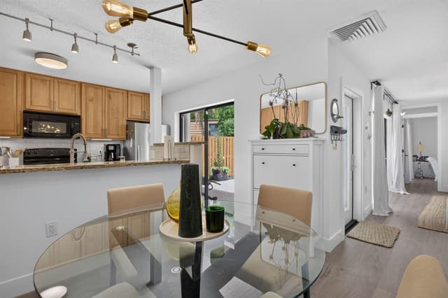 9113 SW 20th Court # A, Davie FL 33324 - Davie, FL - Photo 4
