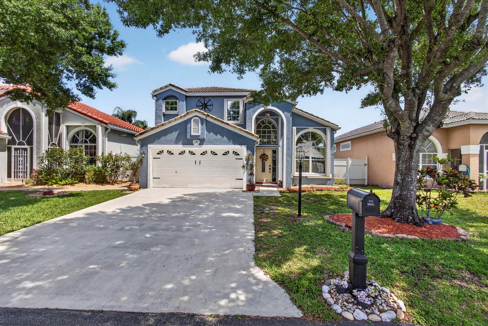 243 WEDGEWOOD Circle, FL 33463 - Photo 1