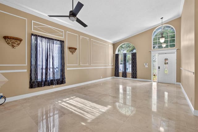 243 WEDGEWOOD Circle, FL 33463 - Photo 5