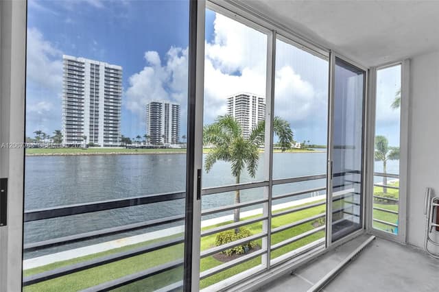 28 Yacht Club Dr # 202, North Palm Beach FL 33408 - North Palm Beach, FL - Photo 4