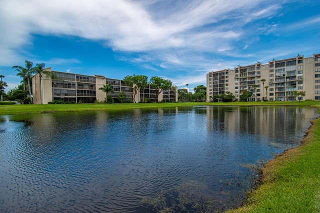 14360 Strathmore Lane # 102, Delray Beach FL 33446 - Delray Beach, FL - Photo 2